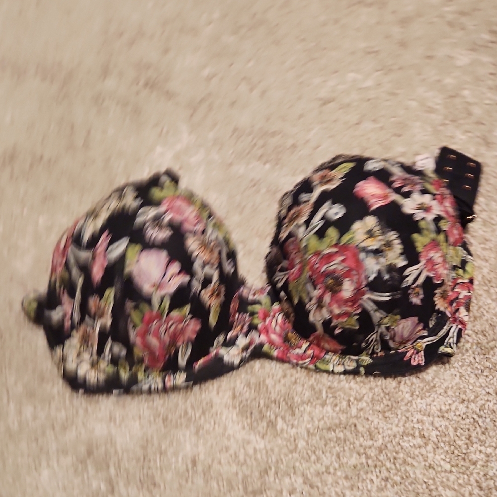 Victoria's Secret Dream Angels Lined Demi Bra